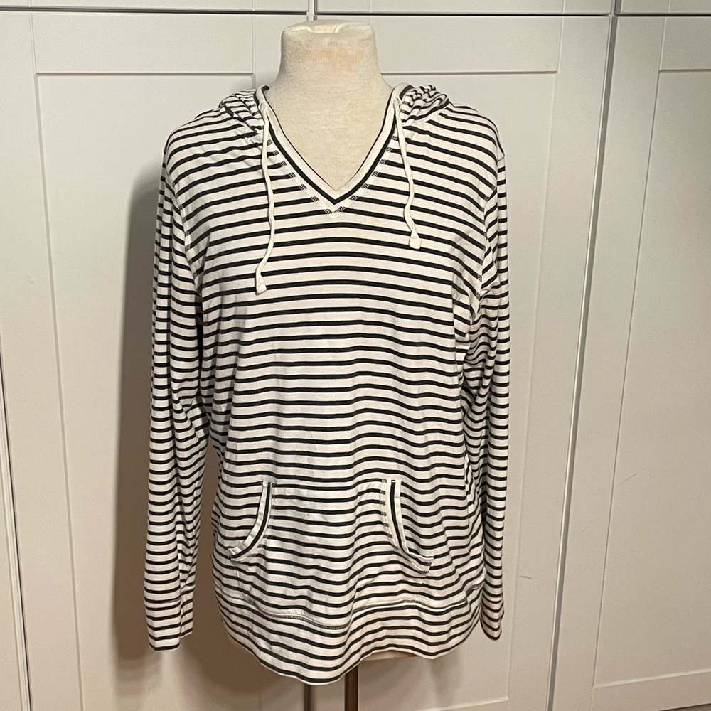 Xersion Hoodie size Large